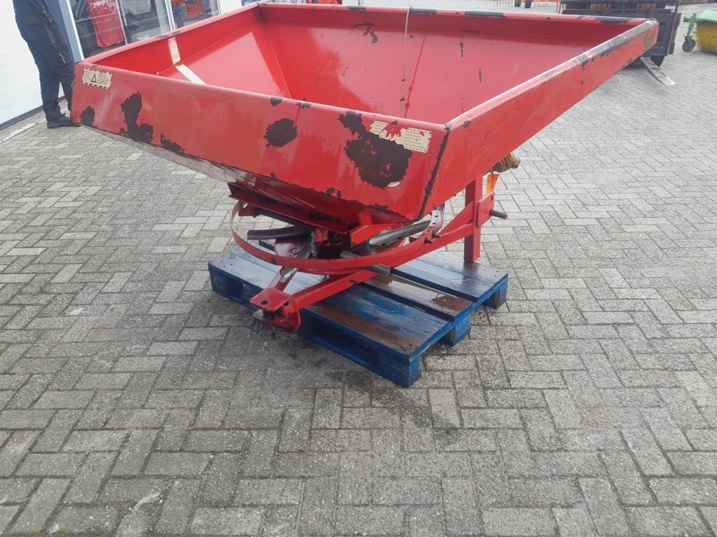 Düngerstreuer van het type Lely 1500 KUNSTMESTSTROOIER, Gebrauchtmaschine in MARIENHEEM (Foto 4)