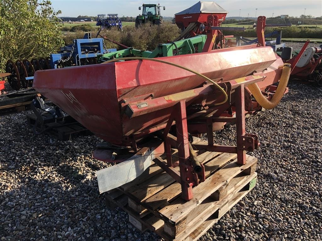 Düngerstreuer of the type Lely 2 tall. Centerliner Gødningspreder, Gebrauchtmaschine in Løgstør (Picture 2)