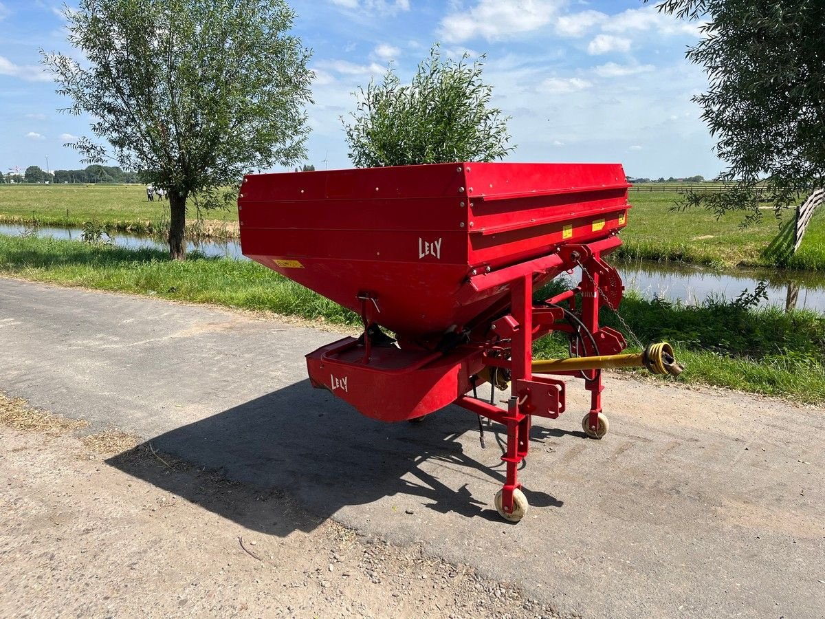 Düngerstreuer typu Lely Centerliner SE 2500, Gebrauchtmaschine v Zoeterwoude (Obrázek 2)