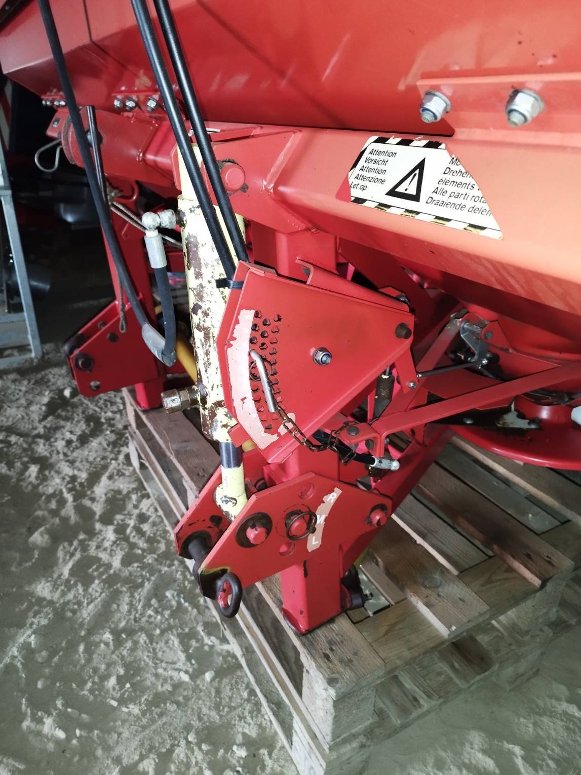 Düngerstreuer van het type Lely Centerliner, Gebrauchtmaschine in Le Horps (Foto 5)