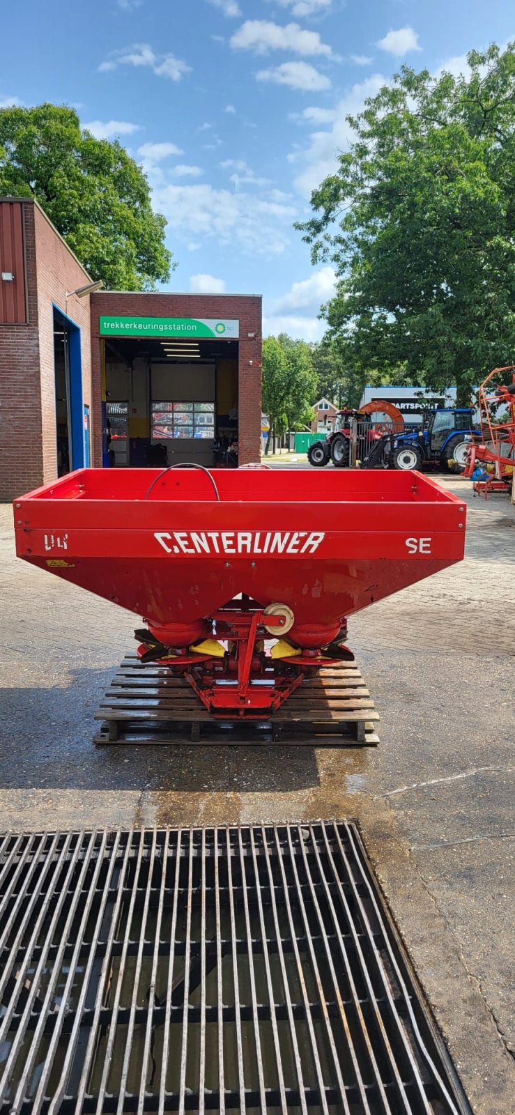 Düngerstreuer van het type Lely SE Centermatic met centronic strooicomputer, Gebrauchtmaschine in Wierden (Foto 10)