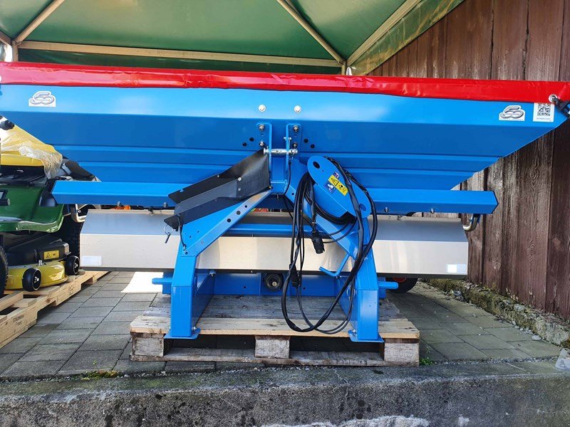 Düngerstreuer des Typs Lemken Spica 8 / 900, Neumaschine in Oetwil am See (Bild 2)