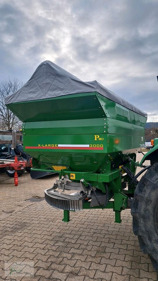 Düngerstreuer van het type PreissTec TUFAN 3000, Neumaschine in Bad Kötzting (Foto 3)