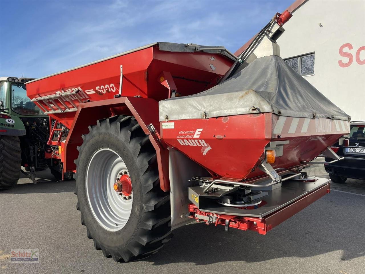 Düngerstreuer van het type Rauch TWS 5000 Düngerwagen mit Anbaustreuer Axera H-EMC, Gebrauchtmaschine in Schierling (Foto 3)