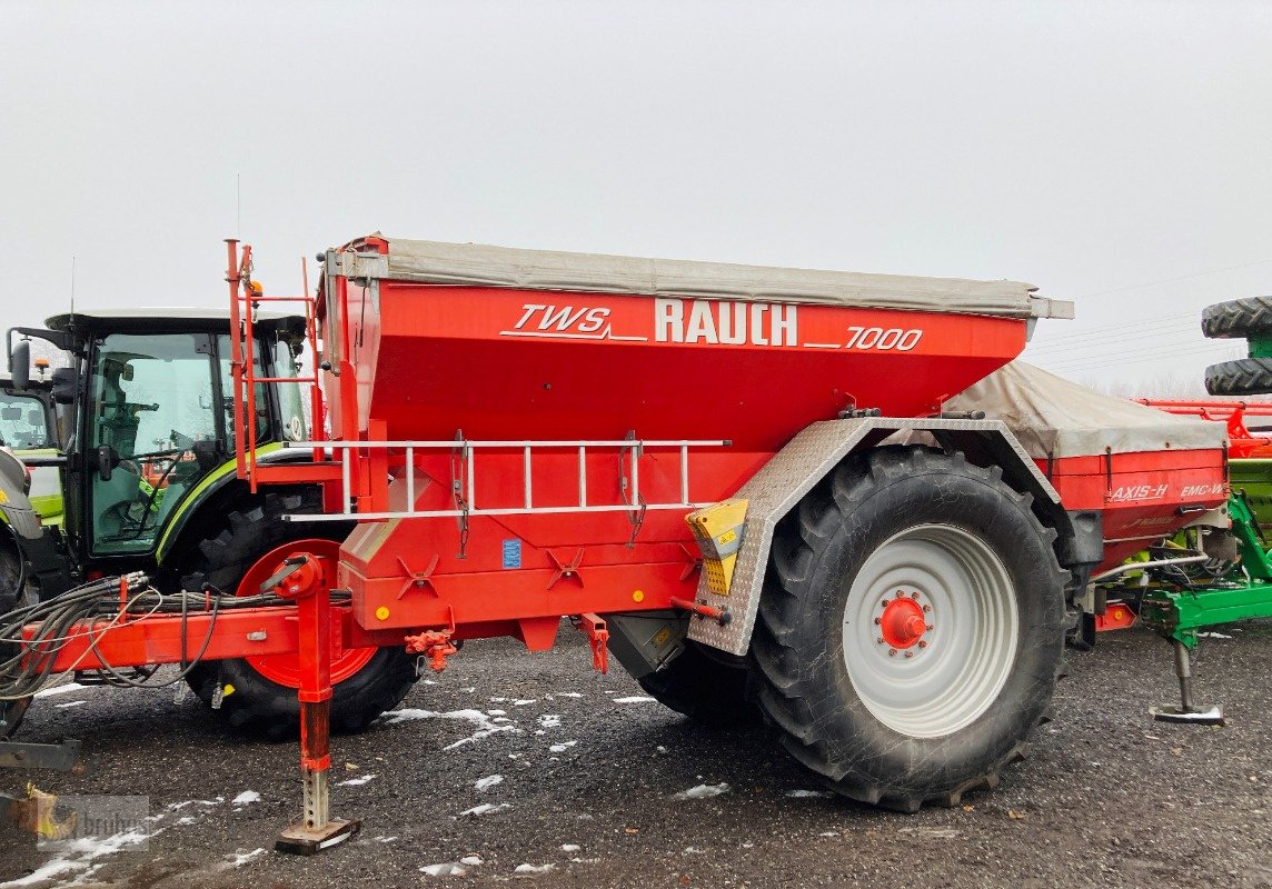 Düngerstreuer van het type Rauch TWS 7000 mit AXIS-H 30.1EMC+W, Neumaschine in Karstädt (Foto 1)