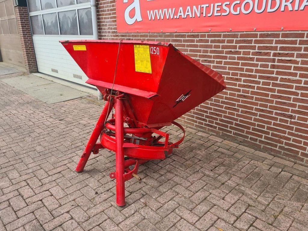 Düngerstreuer van het type Sonstige Onbekend Kunstmeststrooier, Gebrauchtmaschine in Goudriaan (Foto 2)