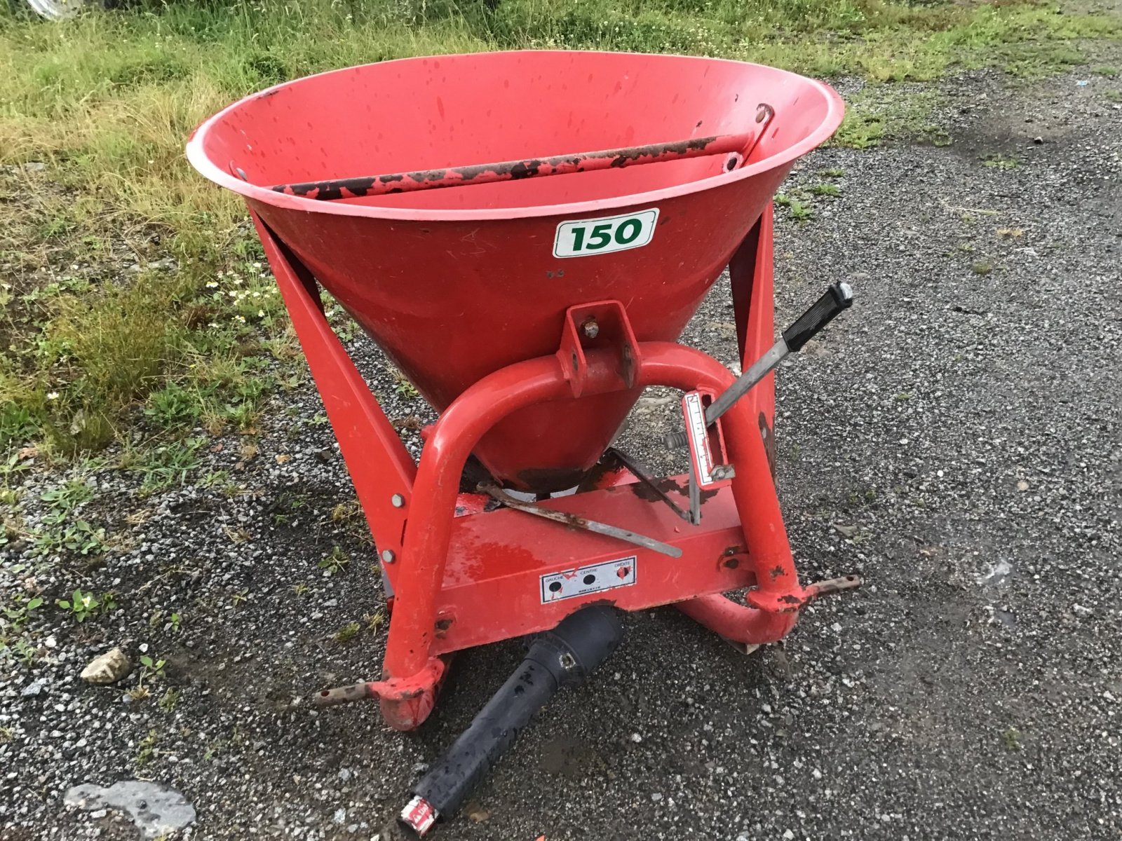 Düngerstreuer du type Suire 150, Gebrauchtmaschine en LA SOUTERRAINE (Photo 2)