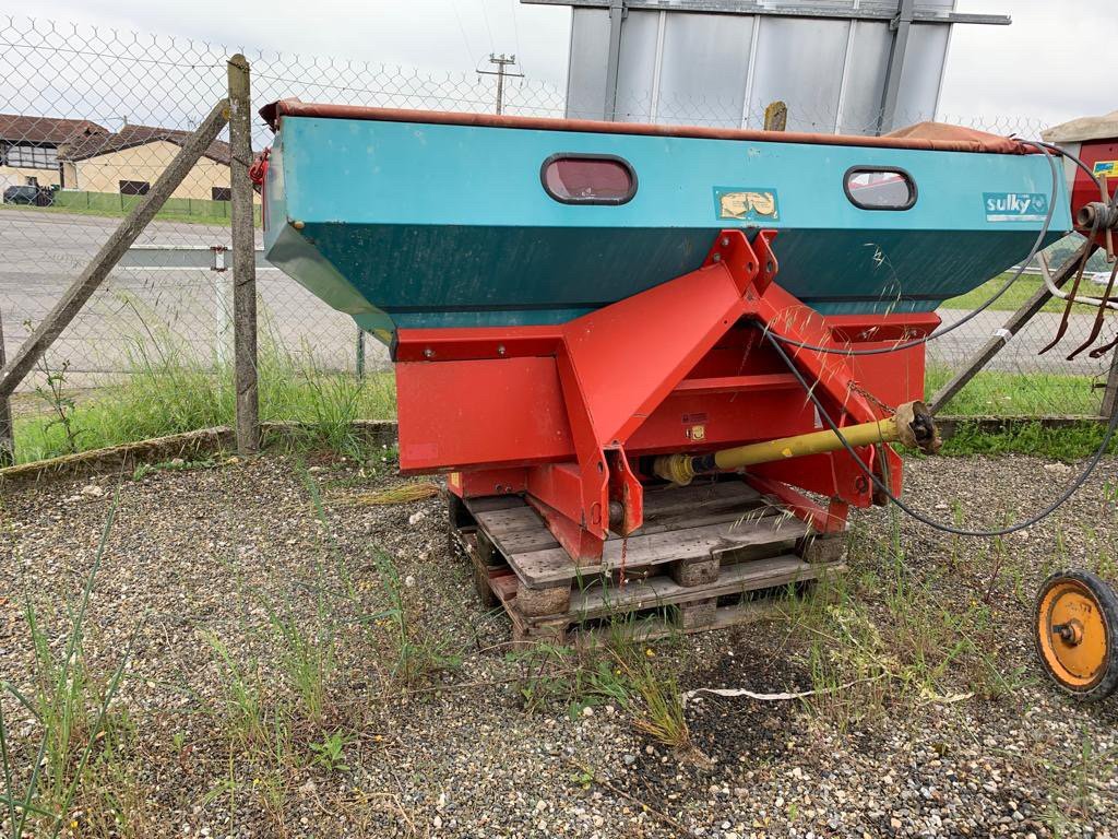 Düngerstreuer van het type Sulky DPX 12/28, Gebrauchtmaschine in Aubiet (Foto 1)