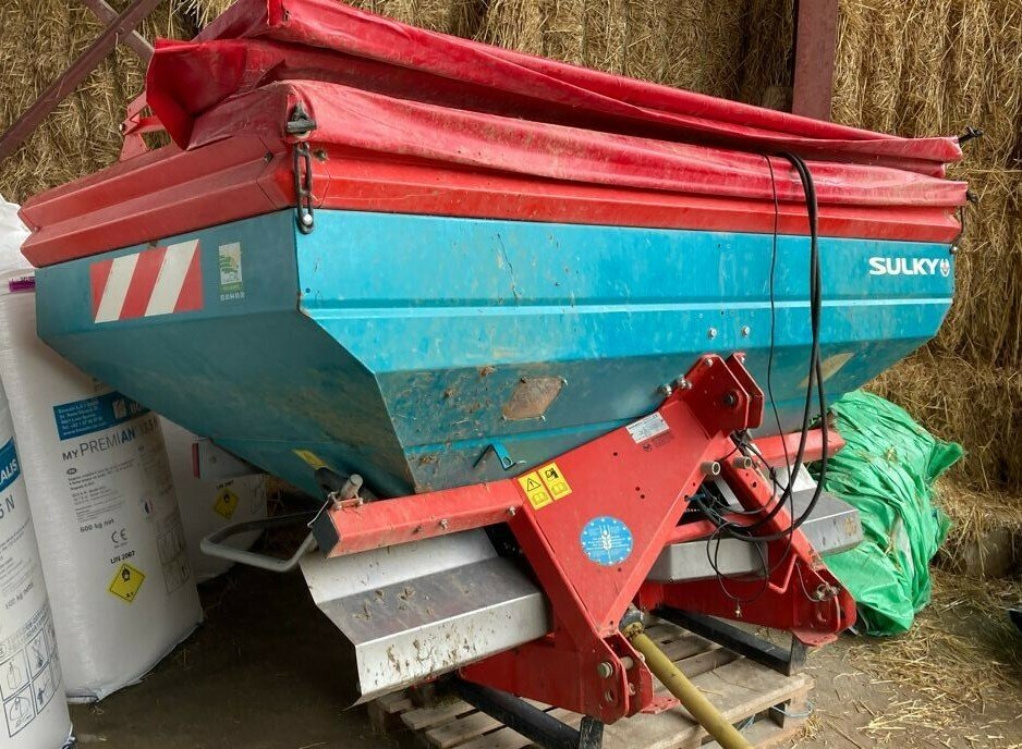 Düngerstreuer van het type Sulky DPX 2000 LITRES, Gebrauchtmaschine in CHEMINOT (Foto 1)