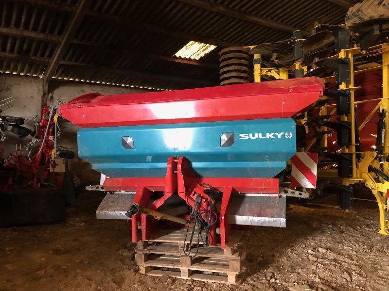 Düngerstreuer typu Sulky X 36, Gebrauchtmaschine w STENAY