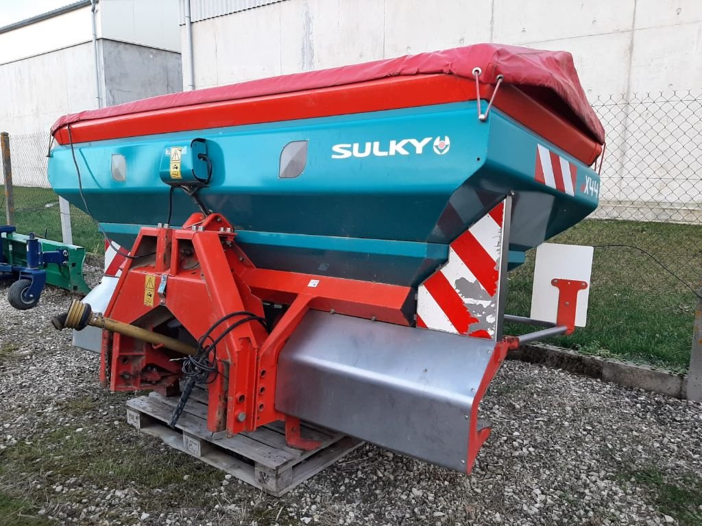 Düngerstreuer tip Sulky X44, Gebrauchtmaschine in SAINT-HILAIRE-EN-PUISEAUX (Poză 2)