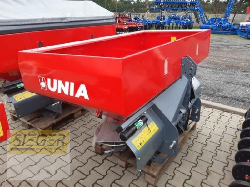 Düngerstreuer typu Unia MX 850, Neumaschine w Görlitz (Zdjęcie 1)