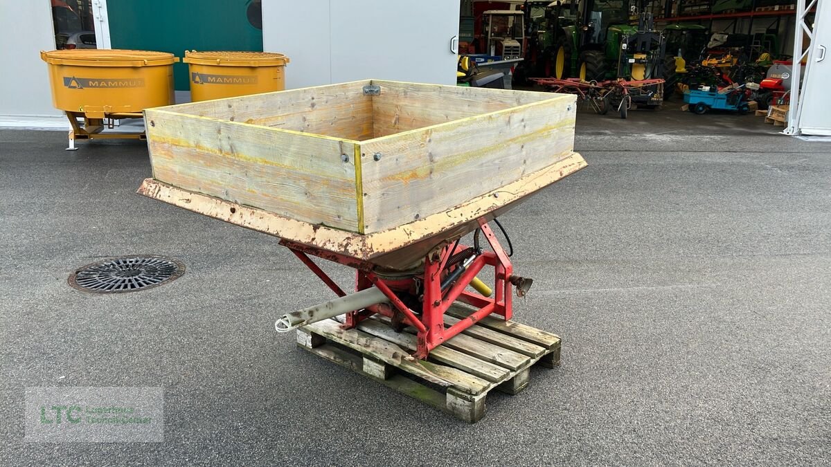 Düngerstreuer des Typs Vicon 500 L Pendelstreuer, Gebrauchtmaschine in Redlham (Bild 3)