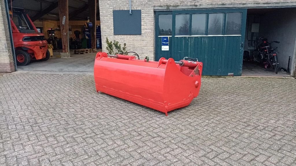 Dumper des Typs Redrock All round 100 series 240/100, Gebrauchtmaschine in Vriezenveen (Bild 2)