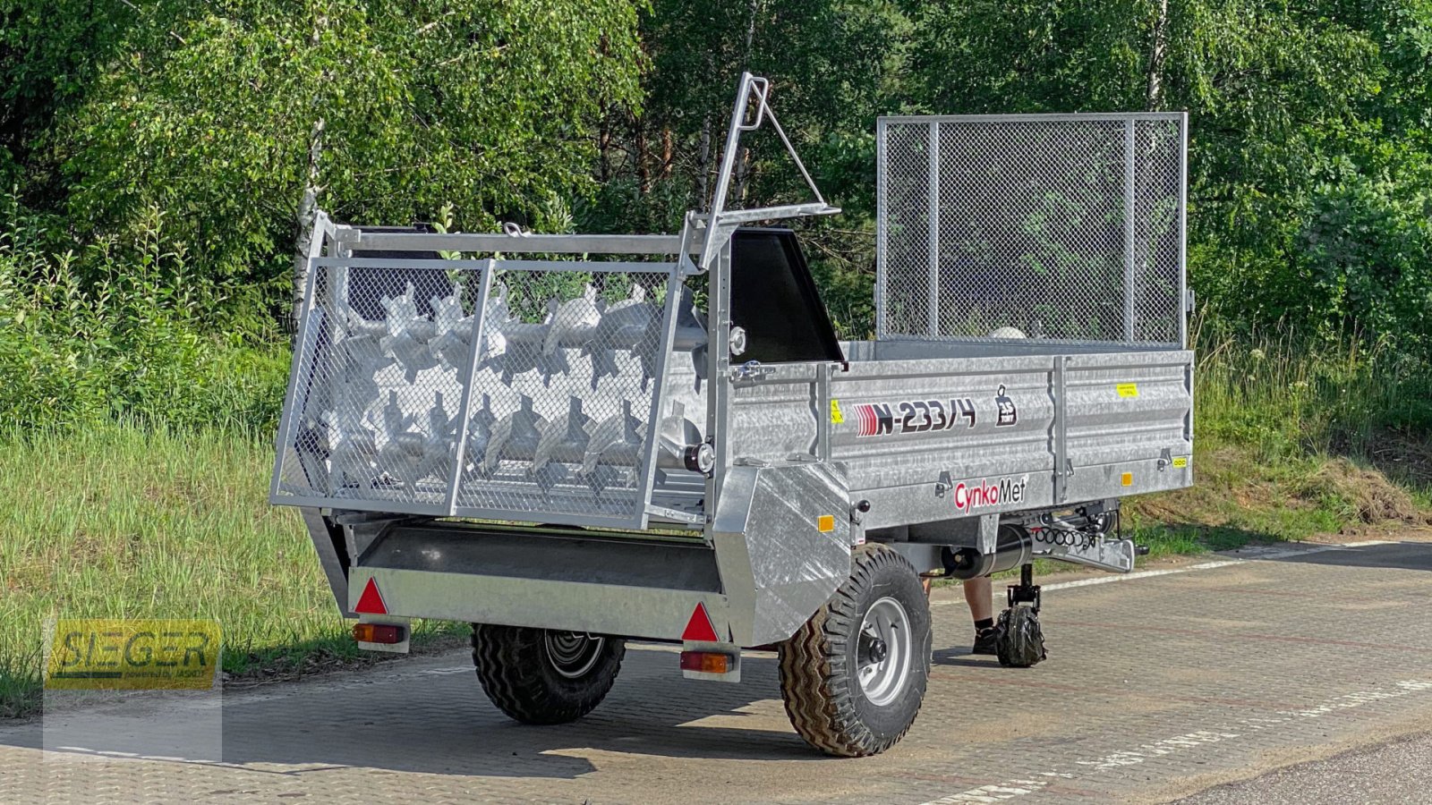 Dungstreuer typu CYNKOMET MISTSTREUER N-233/4 EU, Neumaschine v Görlitz (Obrázek 6)