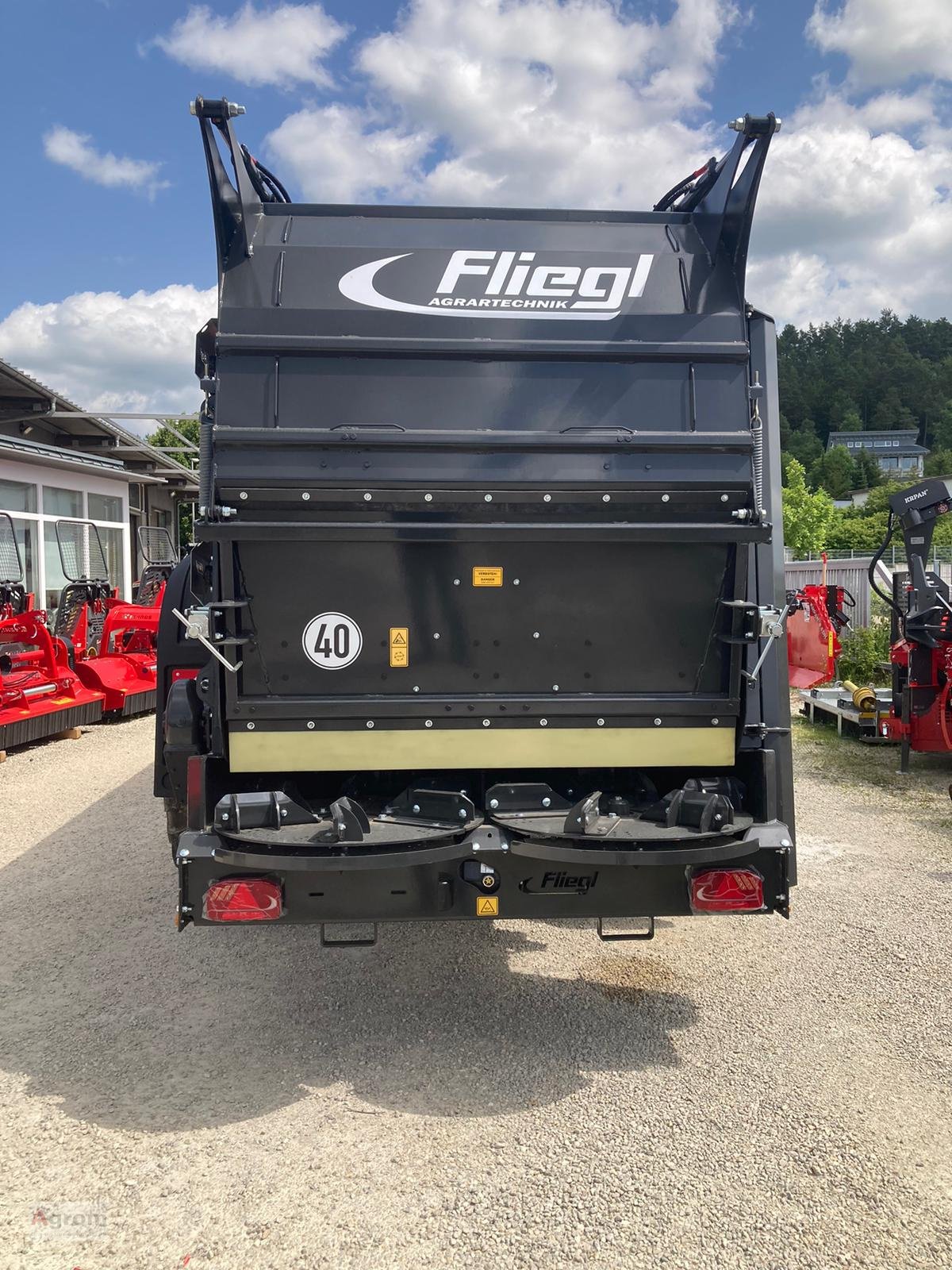 Dungstreuer του τύπου Fliegl KDS 140, Neumaschine σε Münsingen (Φωτογραφία 9)