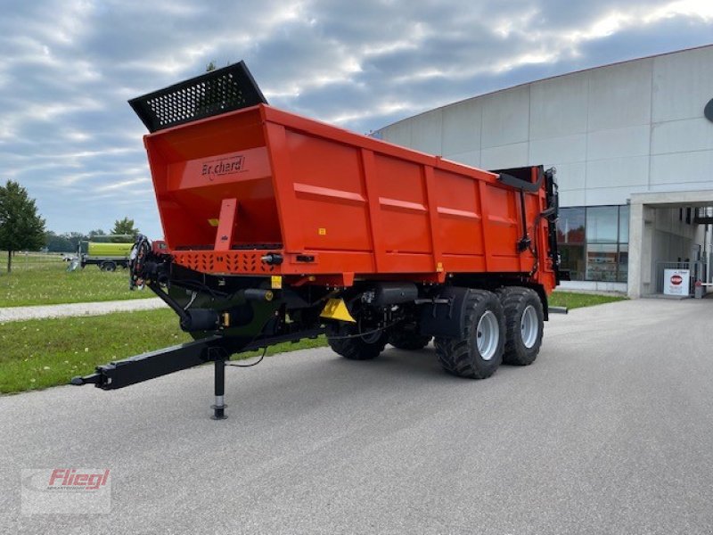 Dungstreuer van het type Fliegl KDS 265 Junior XL, Neumaschine in Mühldorf (Foto 1)