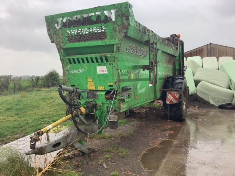 Dungstreuer van het type Joskin TORNADO 3, Gebrauchtmaschine in HERLIN LE SEC (Foto 2)