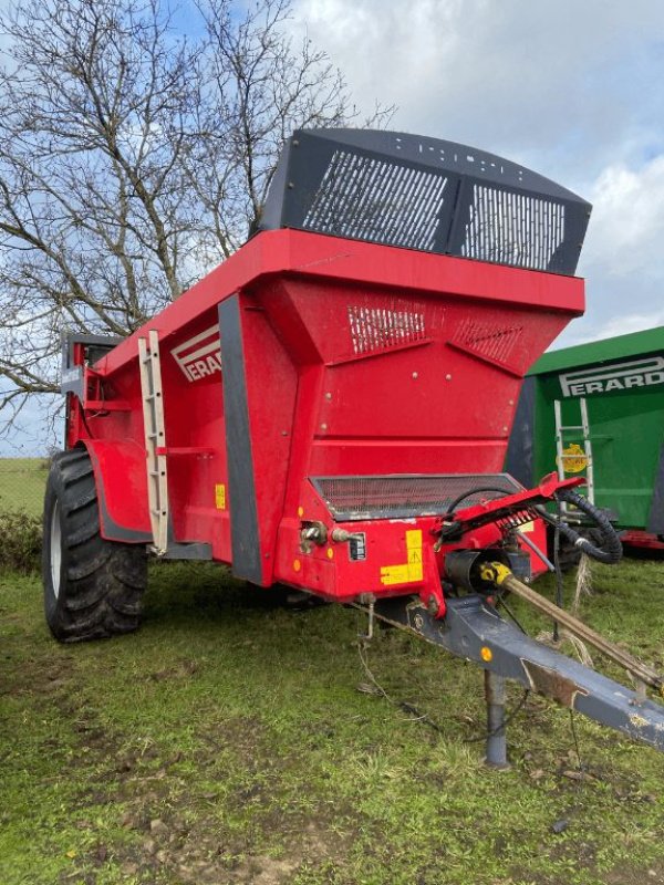 Dungstreuer des Typs Perard OPTUIM 165 SLC, Gebrauchtmaschine in Vogelsheim (Bild 2)