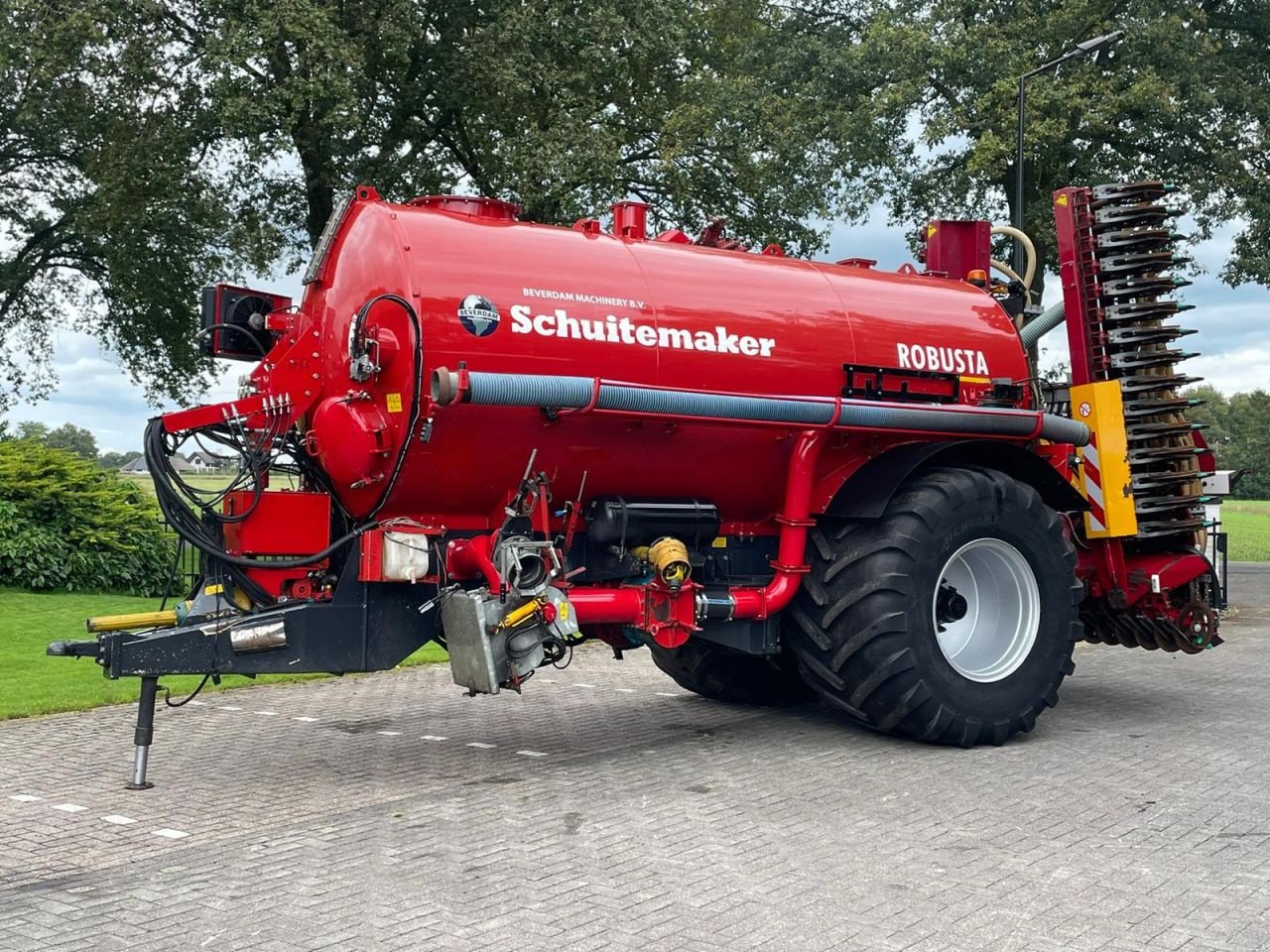 Dungstreuer des Typs Schuitemaker Robusta 130, Gebrauchtmaschine in Vriezenveen (Bild 2)