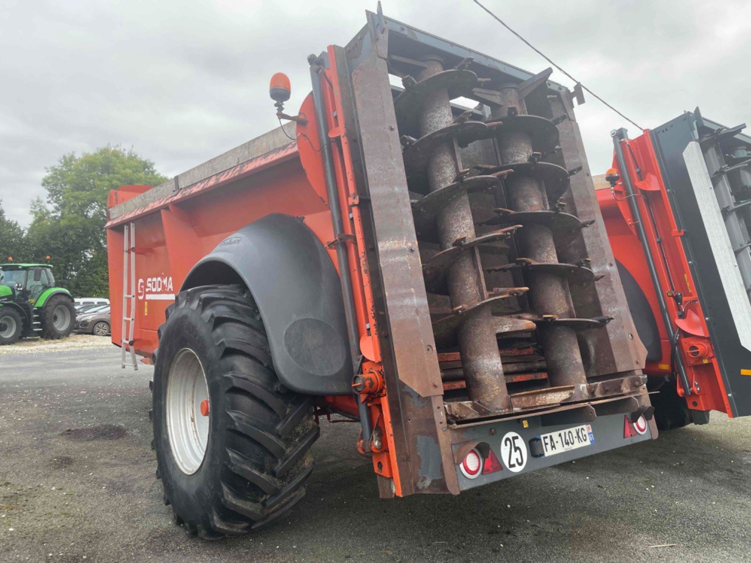 Dungstreuer van het type Sonstige Épandeur à fumier RAFAL3300 . Sodimac, Gebrauchtmaschine in SAINT CLAIR SUR ELLE (Foto 3)