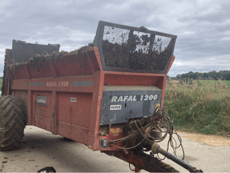 Dungstreuer tip Sonstige RAFAL 1200, Gebrauchtmaschine in TREMEUR