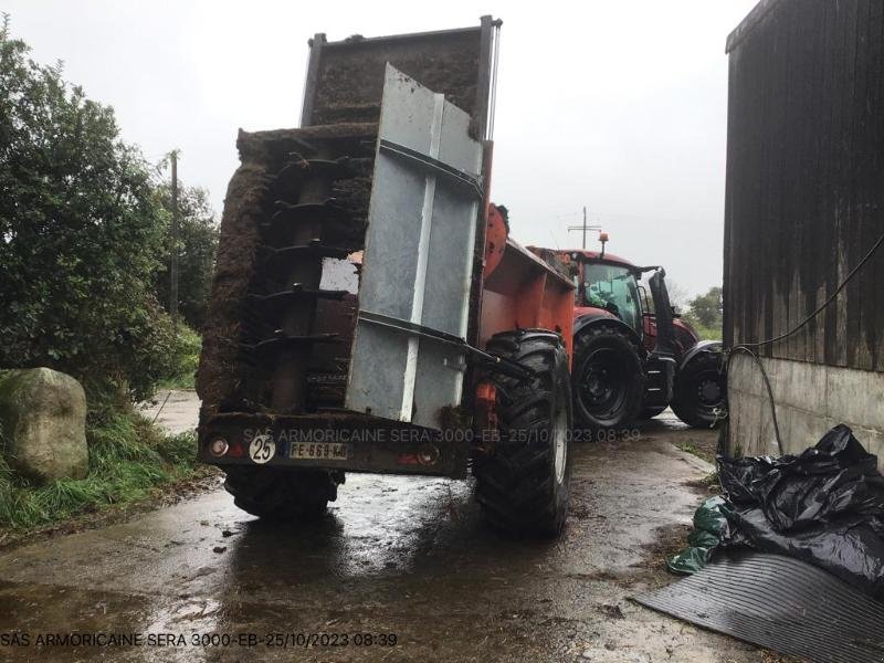 Dungstreuer van het type Sonstige RAFAL 3250, Gebrauchtmaschine in LANDIVISIAU (Foto 3)