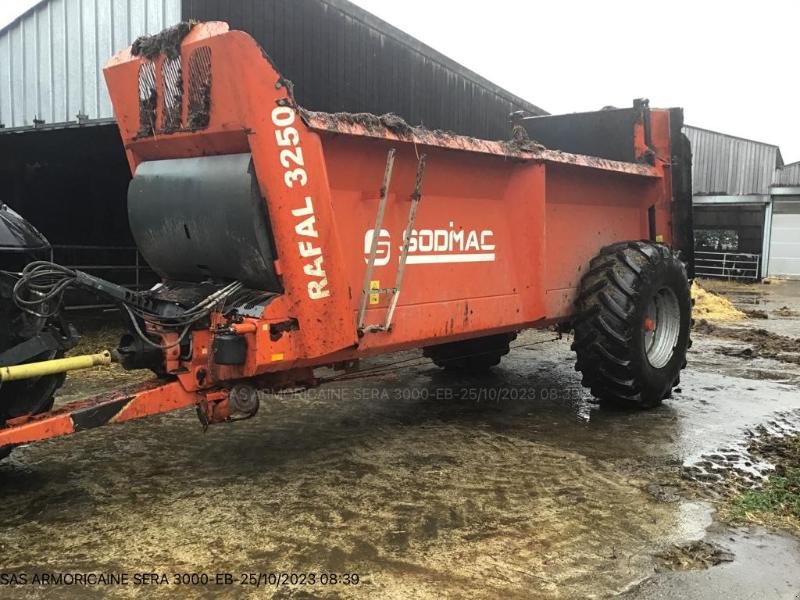 Dungstreuer van het type Sonstige RAFAL 3250, Gebrauchtmaschine in LANDIVISIAU (Foto 1)