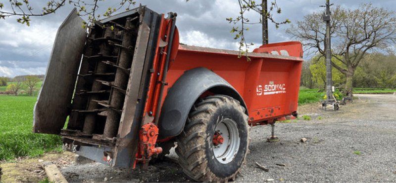 Dungstreuer van het type Sonstige RAFAL 3300, Gebrauchtmaschine in DOMFRONT (Foto 2)