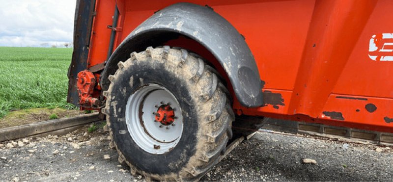 Dungstreuer van het type Sonstige RAFAL 3300, Gebrauchtmaschine in DOMFRONT (Foto 4)