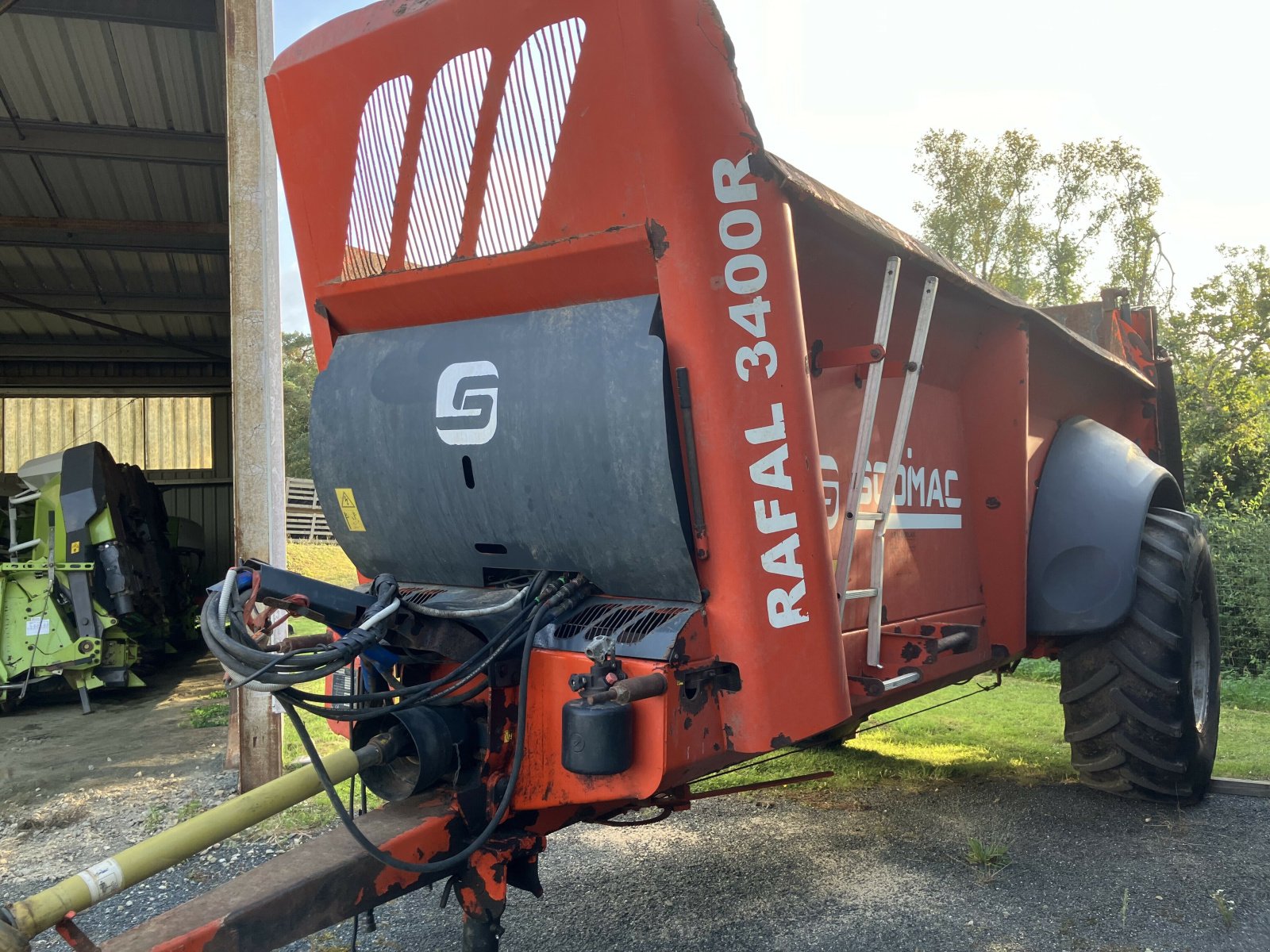 Dungstreuer van het type Sonstige RAFAL 3400 R, Gebrauchtmaschine in PLOUIGNEAU (Foto 1)