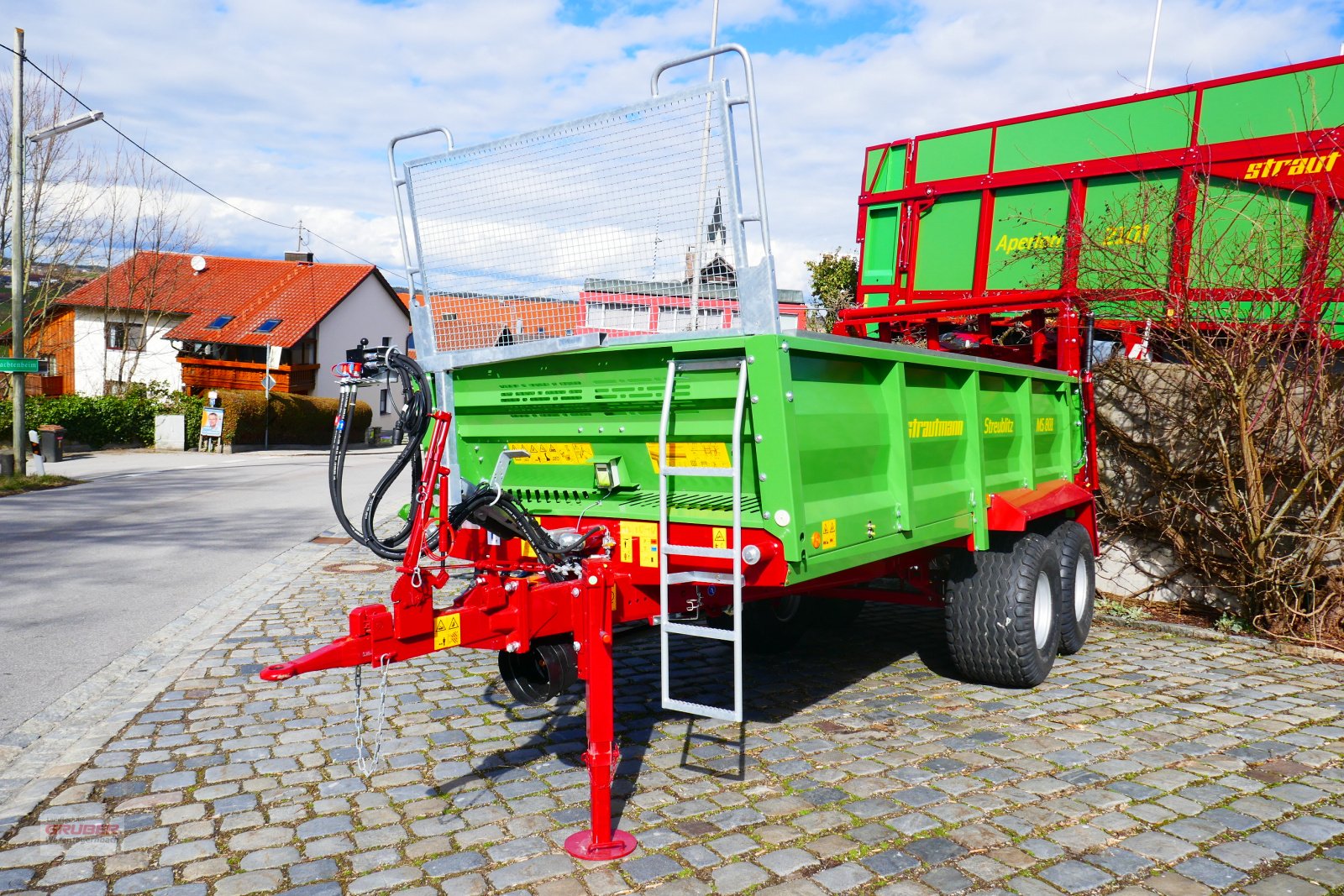 Dungstreuer des Typs Strautmann MS 801 - sofort verfügbar!, Neumaschine in Dorfen (Bild 2)