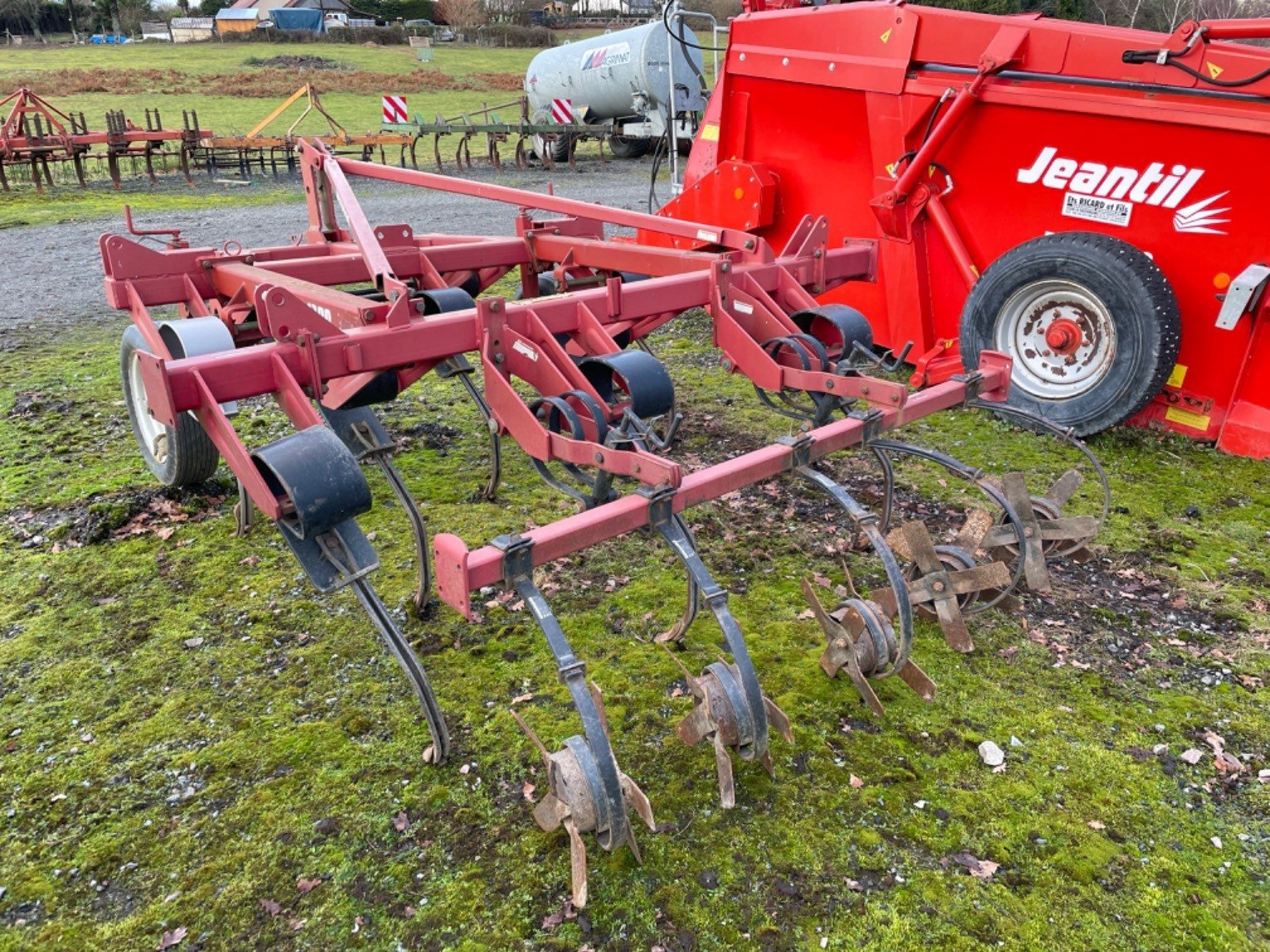 Egge van het type Kongskilde Vibroflex 4m20, Gebrauchtmaschine in LA SOUTERRAINE (Foto 6)