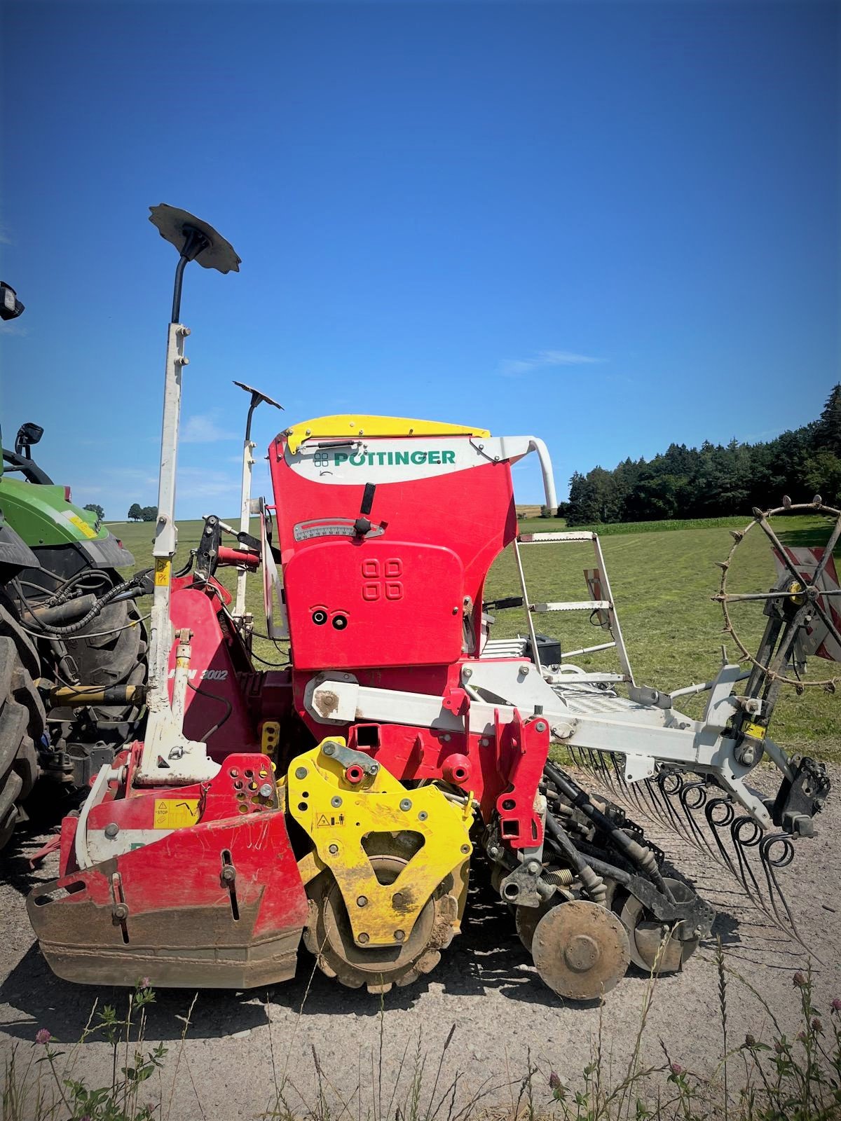 Egge van het type Pöttinger Lion 3002 + Vitasem 302 A, Gebrauchtmaschine in Murnau (Foto 9)