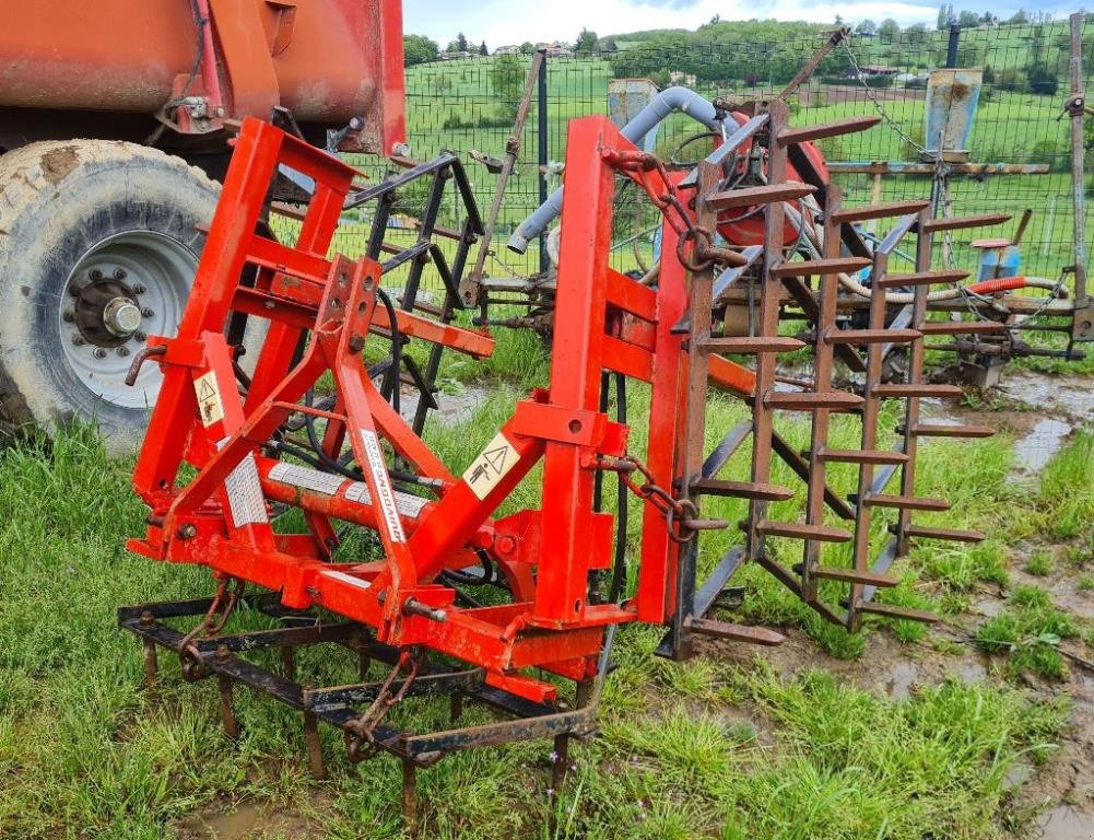 Egge des Typs Quivogne ET3V, Gebrauchtmaschine in ST MARTIN EN HAUT (Bild 1)