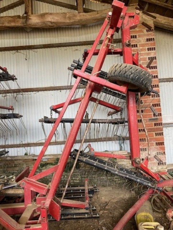 Egge van het type Quivogne HET120, Gebrauchtmaschine in LOMBEZ (Foto 2)