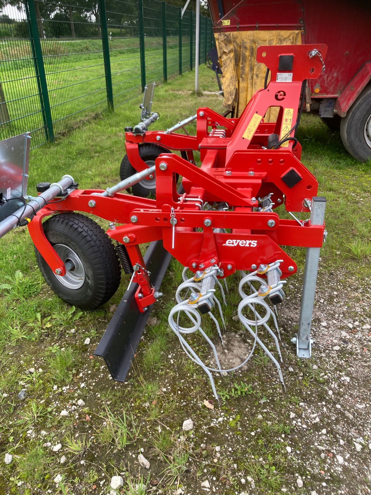 Egge van het type Vredo Frontstriegel Grass Profi GPG-, Gebrauchtmaschine in Lohe-Rickelshof (Foto 2)