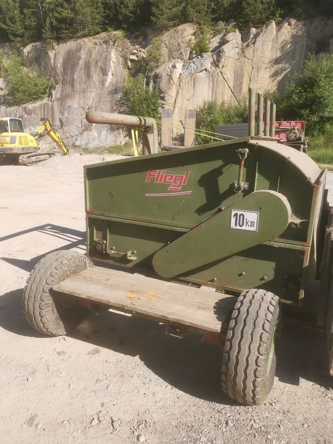 Einstreutechnik typu Fliegl Rundballenauflöser, Gebrauchtmaschine v Liebenau (Obrázok 5)