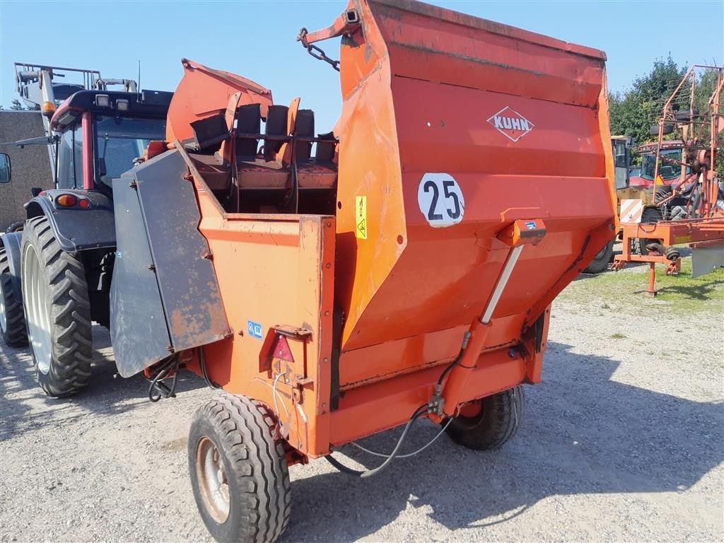 Einstreutechnik del tipo Kuhn Primor 3560 m/drejetud, Gebrauchtmaschine en Gudbjerg (Imagen 3)