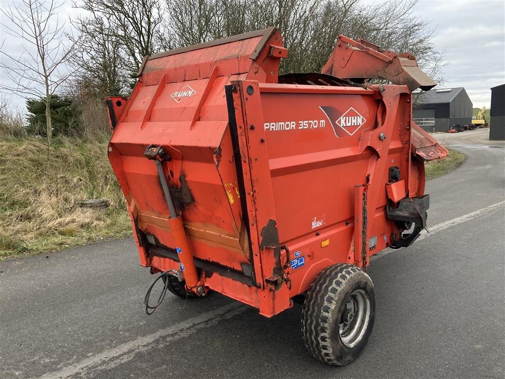 Einstreutechnik Türe ait Kuhn Primor 3570M Kuhn 3570 Primor M med drejebar tud, Gebrauchtmaschine içinde Roslev (resim 7)