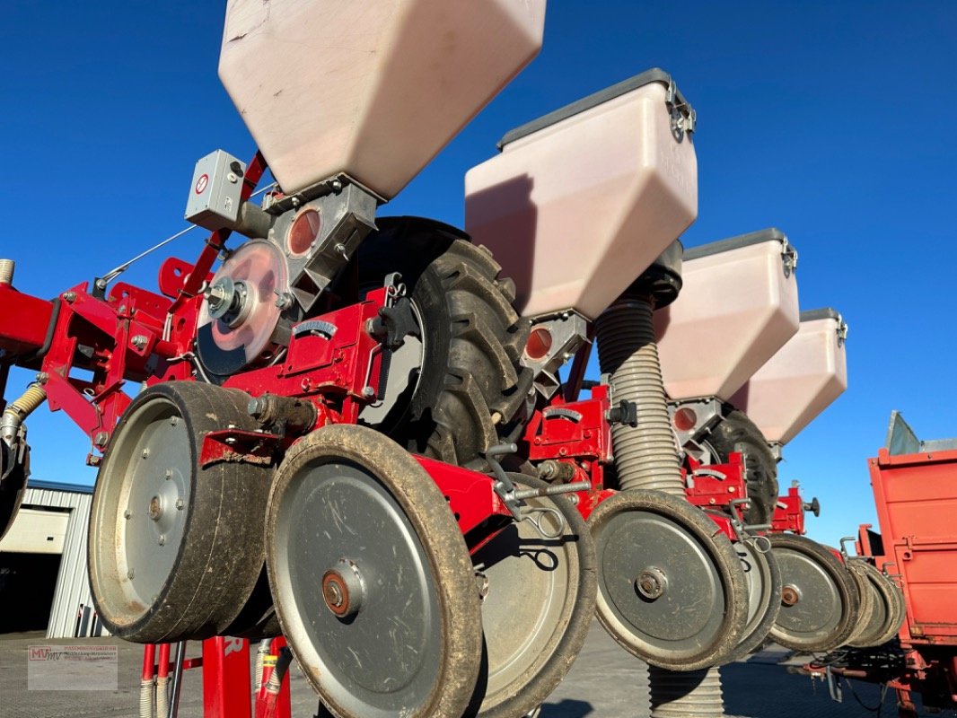 Einzelkornsägerät des Typs Becker Aeromat 8 DTE E-Motion, Gebrauchtmaschine in Neubrandenburg (Bild 14)