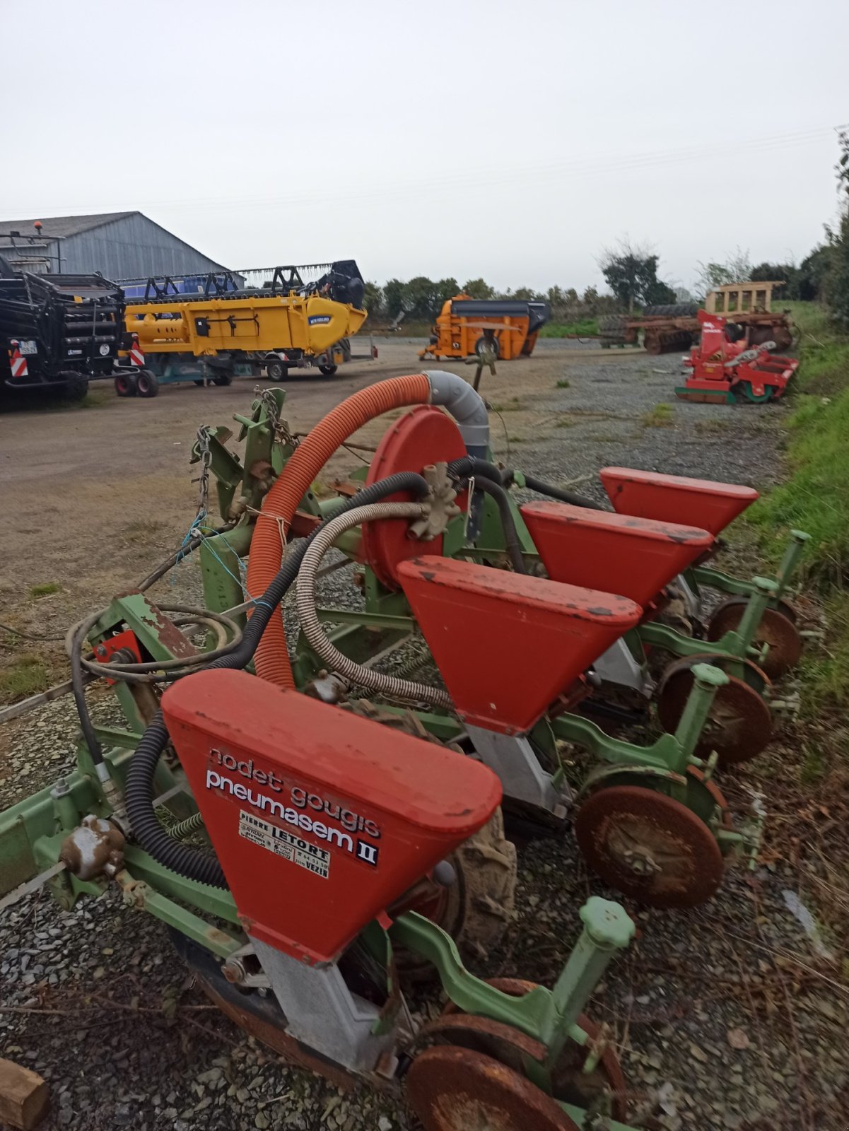 Einzelkornsägerät от тип Kuhn 4 RANGS, Gebrauchtmaschine в TREMEUR (Снимка 3)