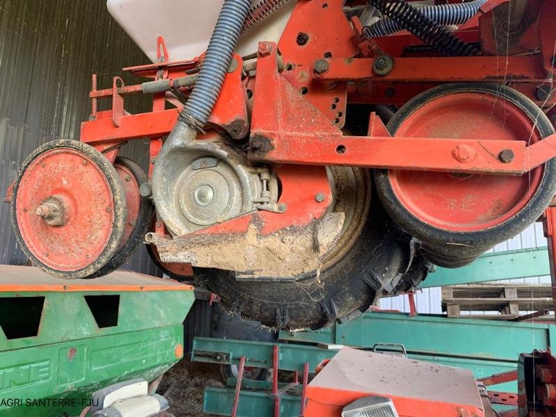 Einzelkornsägerät van het type Kuhn PLANTER 3, Gebrauchtmaschine in ROYE (Foto 4)