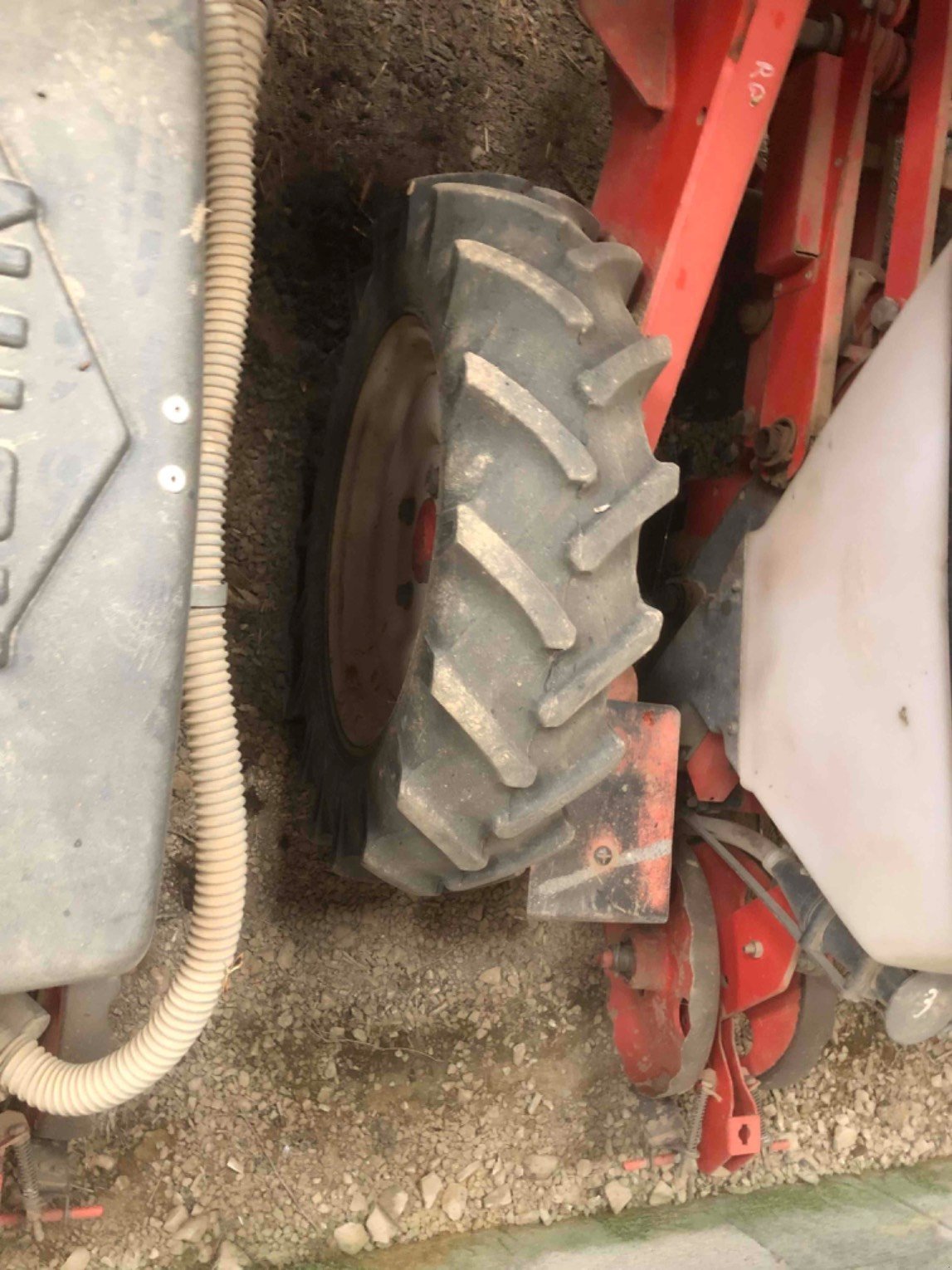 Einzelkornsägerät tip Kuhn Planter 6 rangs, Gebrauchtmaschine in Le Horps (Poză 9)