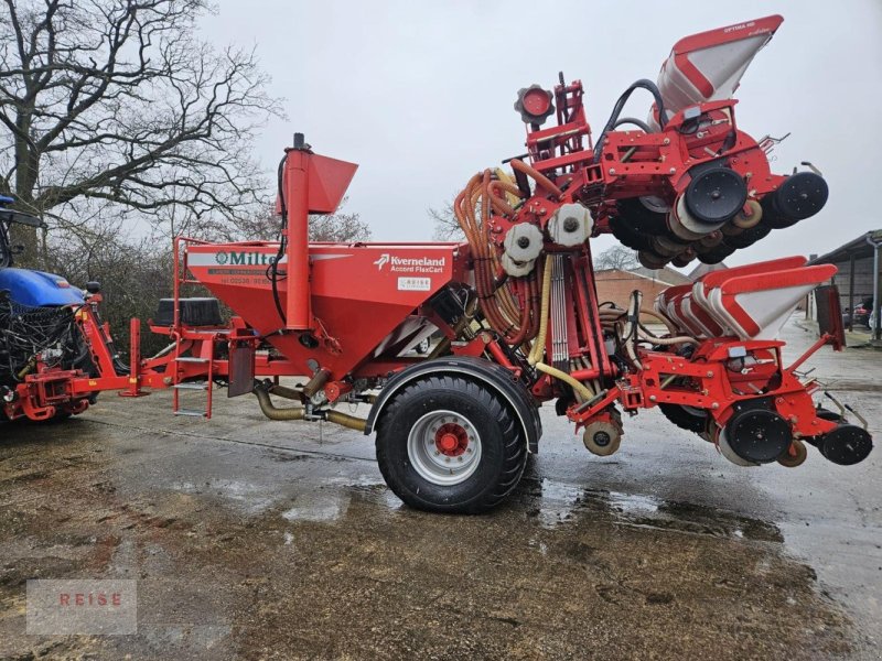 Einzelkornsägerät des Typs Kverneland Flexcart & Optima HD e-drive, Gebrauchtmaschine in Lippetal / Herzfeld (Bild 1)