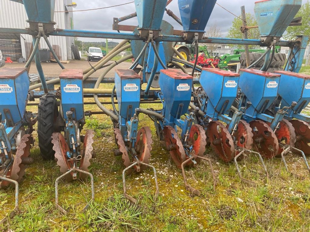 Einzelkornsägerät des Typs Monosem PNU 7 rangs, Gebrauchtmaschine in CHEMAUDIN ET VAUX (Bild 2)