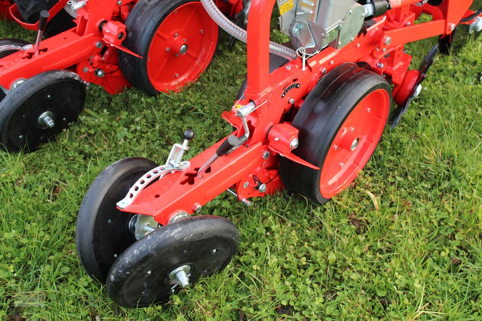 Einzelkornsägerät van het type Sonstige VPYT-DG 306-Dünger-Micro-70-75 cm, Neumaschine in Eberschwang (Foto 12)