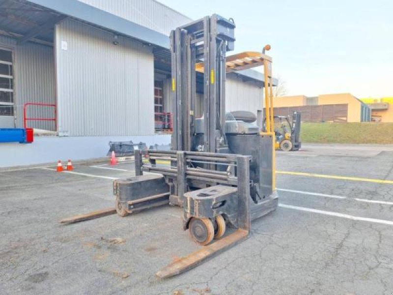 Elektrostapler du type Caterpillar NRM20K, Gebrauchtmaschine en senlis (Photo 2)