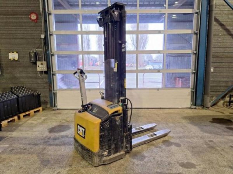 Elektrostapler tipa Caterpillar NSP16N, Gebrauchtmaschine u senlis (Slika 2)