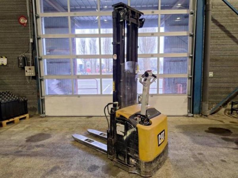 Elektrostapler tipa Caterpillar NSP16N, Gebrauchtmaschine u senlis (Slika 1)